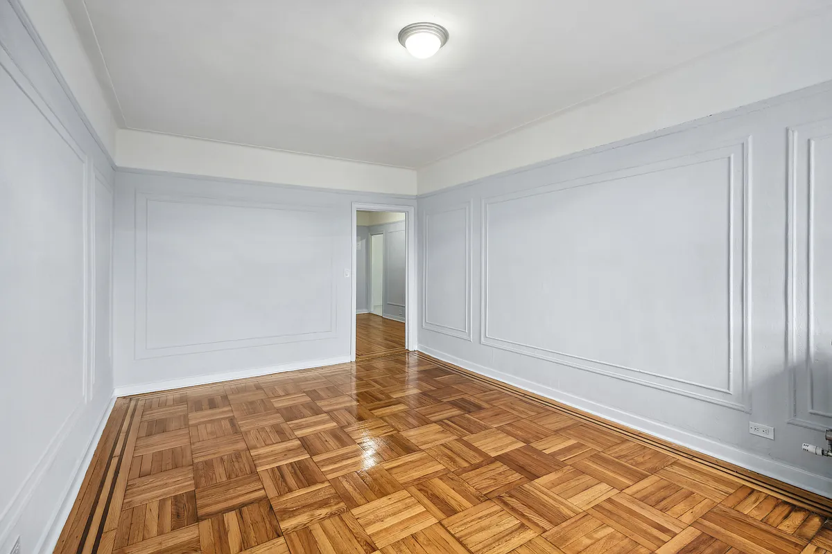 2175 Cedar Avenue 03E