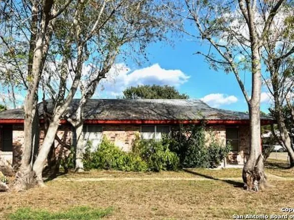 4722 BUS 181, Beeville 78102