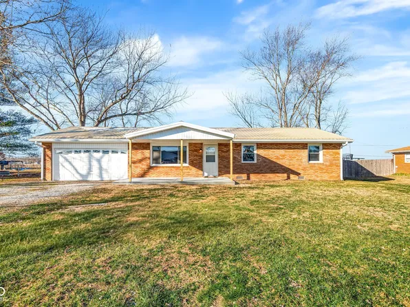 652 N Dellasburg Rd, Columbus, IN 47203