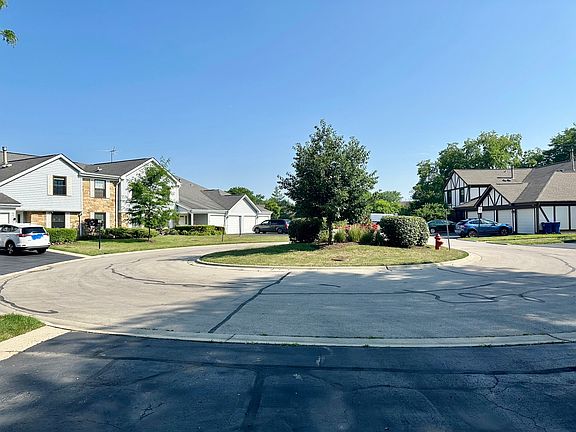 3rd image of 374 Ferndale Ct APT B1
