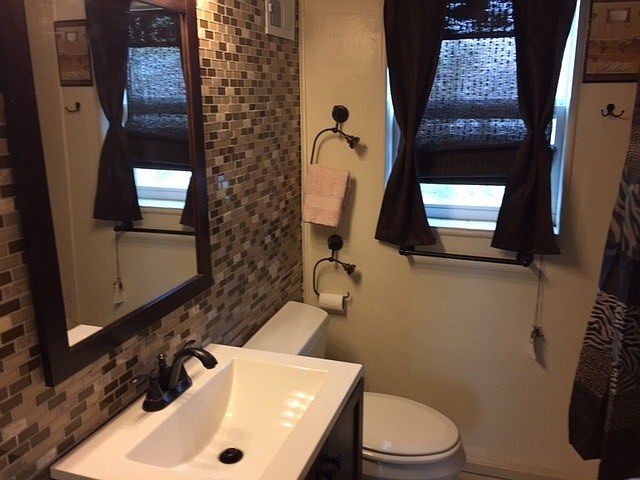2nd image of 2548 E 81st St