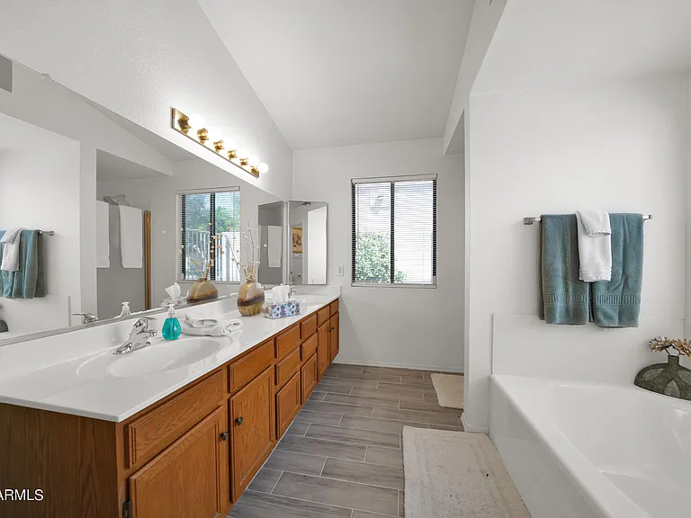11010 W Poinsettia Dr — Photo 21