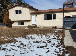 706 W Larue Dr, Heyburn, ID 83336