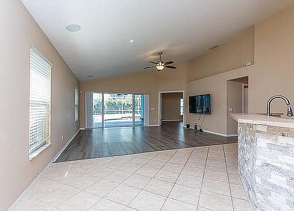2nd image of 2136 Brandon Park Cir