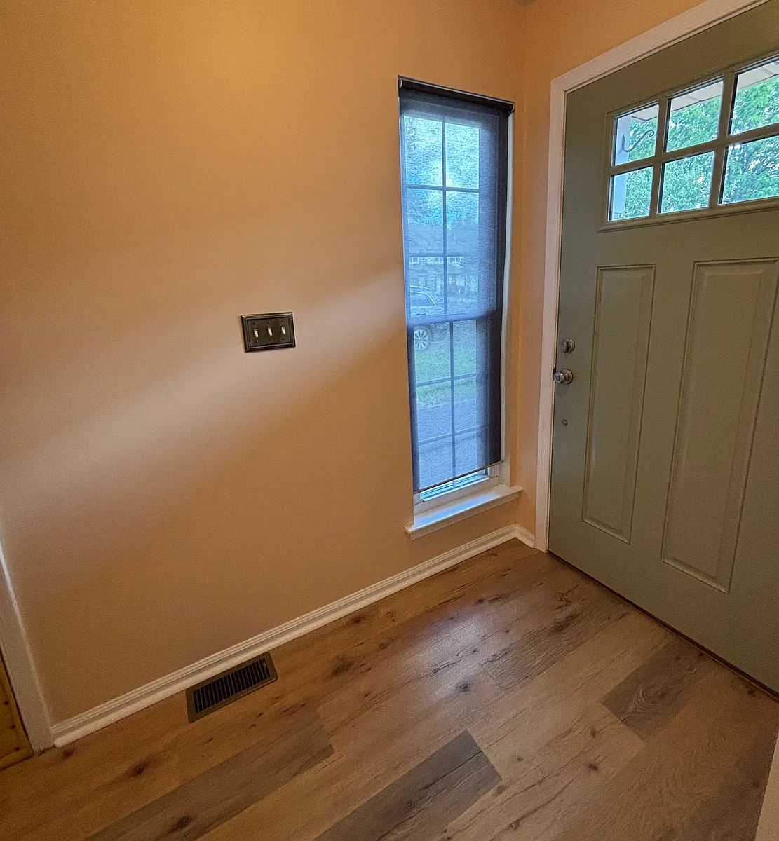 Fiberglass insulated front door - 3 E Ridge Mews