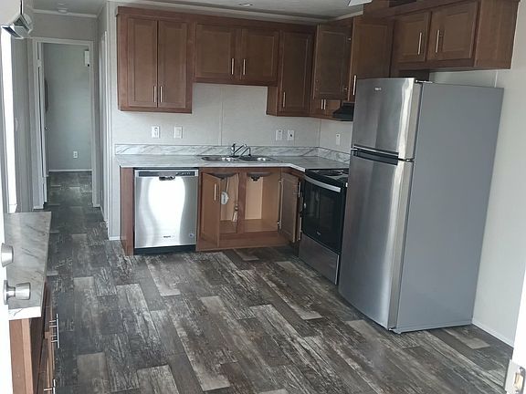 4th image of 245 SE 29th St #B2