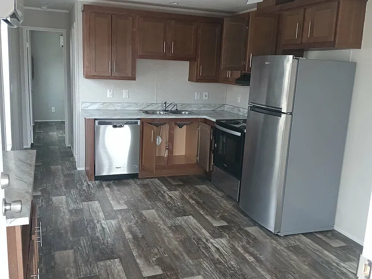 245 SE 29th St #B2 — Photo 4