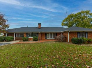 1327 Woodhurst St, Bowling Green, KY 42104