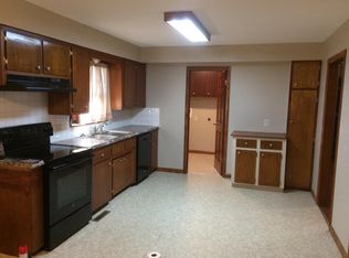 2142 S Roanoke Ave, Springfield, MO 65807