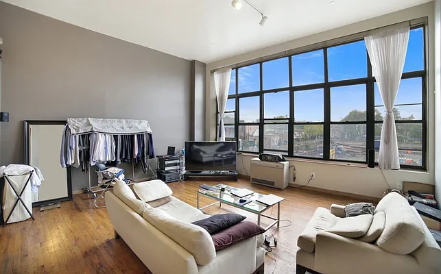 Rented by Bravado Real Estate LLC | media 22