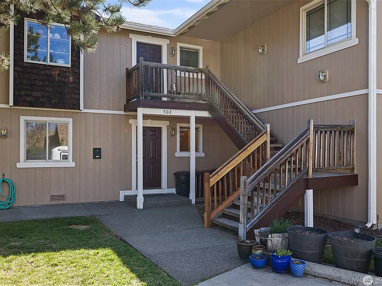502 E River Ave #B — Photo 6