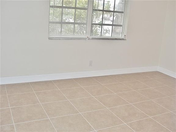 3rd image of 1460 NW 71st Ave