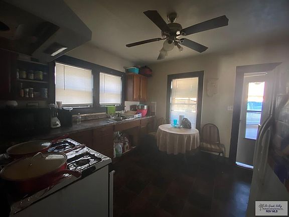 5th image of 404 W Washington St