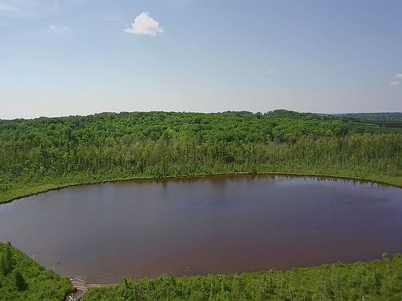 3rd image of W7715 Moonshine Hill Rd