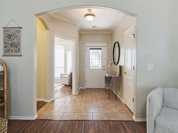 5th image of 840 Shady Creek Ln