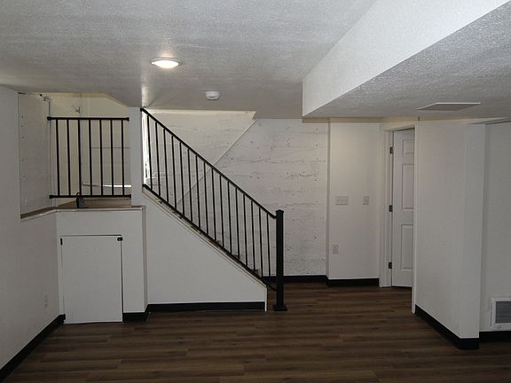 3rd image of 2417 N Normandie St #B
