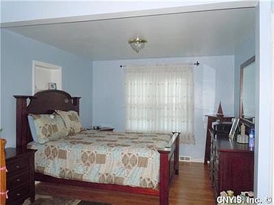 5th image of 717 N Highland Ave