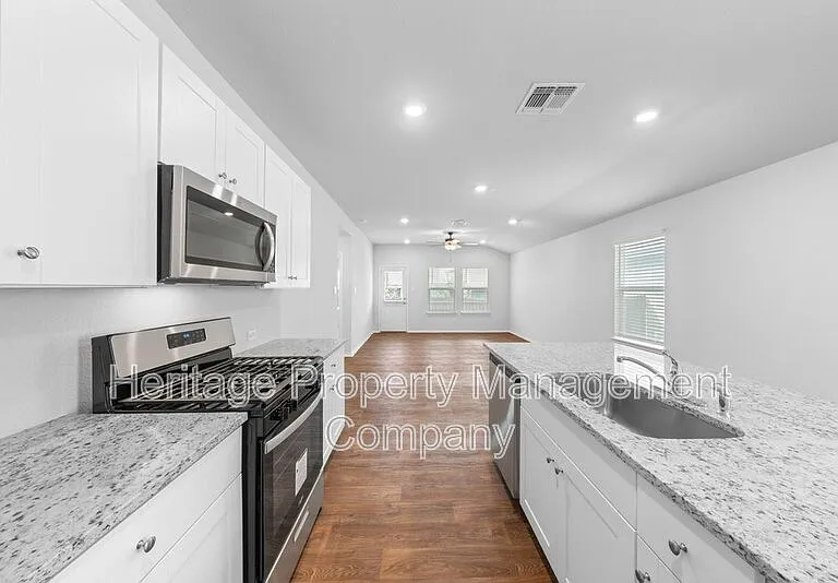 4522 Meerkat Dr — Photo 9