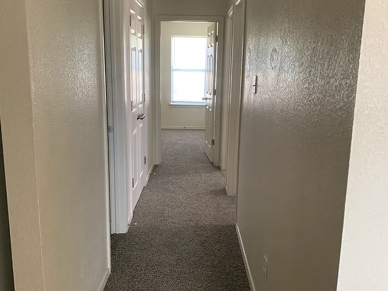 2706 Ashley Dr — Photo 10