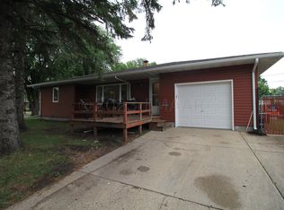 1325 18th Ave S, Fargo, ND 58103