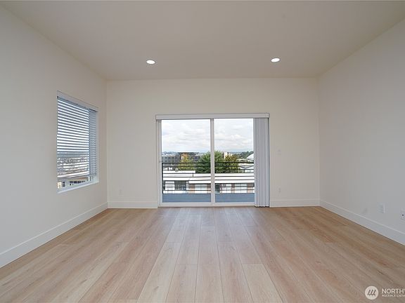 5th image of 1131 Fawcett Avenue #A-D