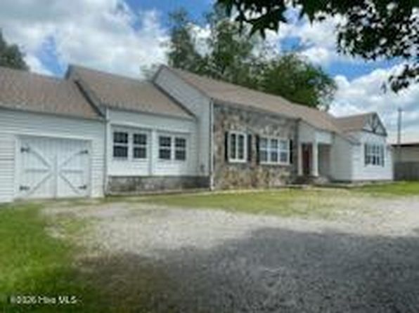 1293 Main St