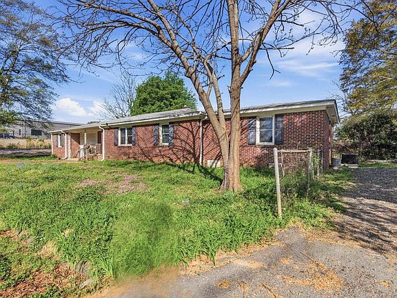 2nd image of 101 Pleasant Dr
