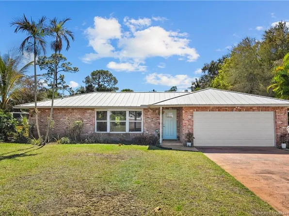 803 NW Spruce Ridge Dr, Stuart, FL 34994