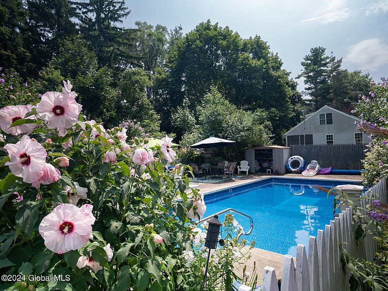 2nd image of 1534 Van Hoesen Road