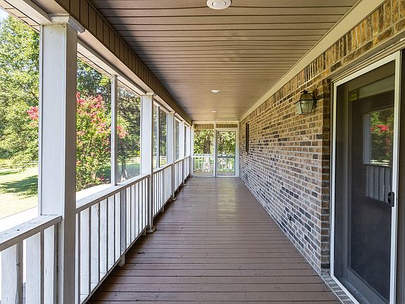 3rd image of 3100 Old Dukedom Rd