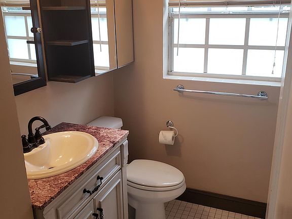 5th image of 1308 E Norfolk St