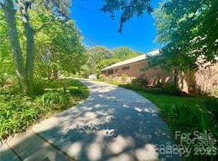 1347 Mecklenburg Hwy, Mooresville, NC 28115