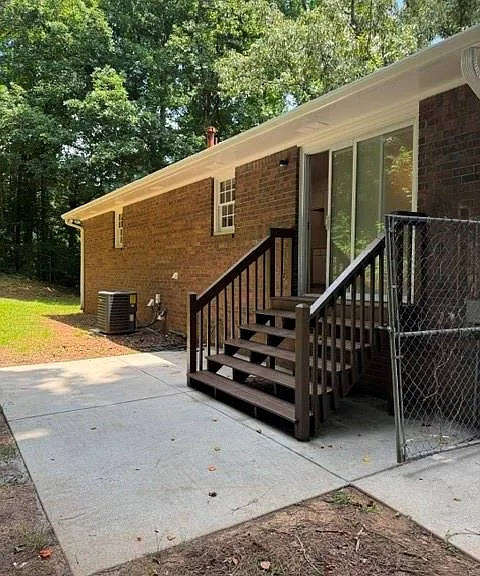 3970 Terrace Dr — Photo 18