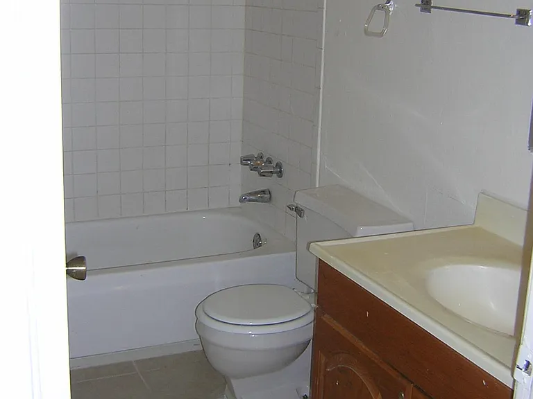 4940 E Holly St #B — Photo 11