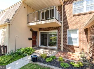 76 Old Forge Xing, Devon, PA 19333