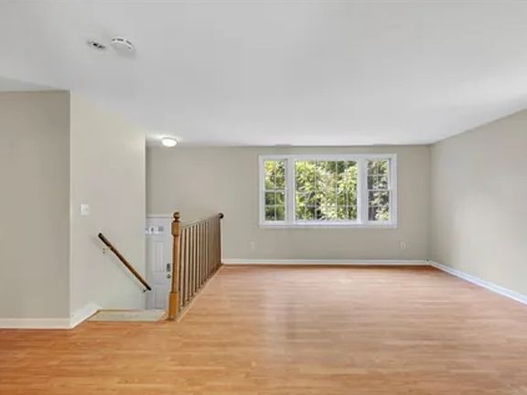 5th image of 3837-3839 Main St #2