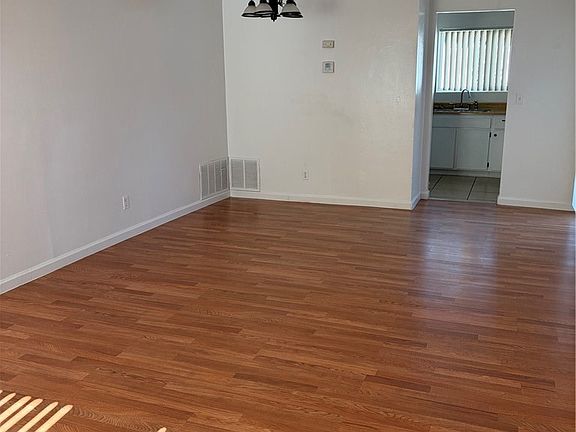 3rd image of 265 Dawn Way