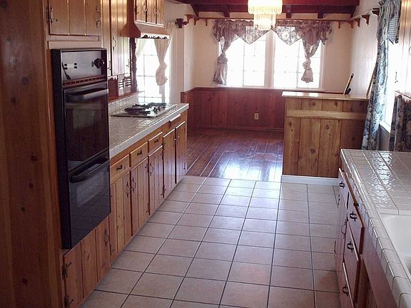 Spacious Kitchen