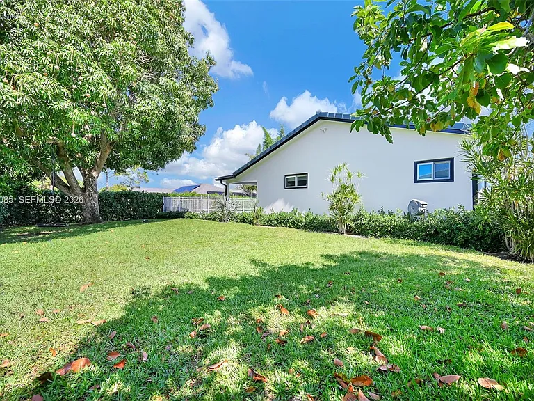 1001 NW 4th Ct — Photo 62