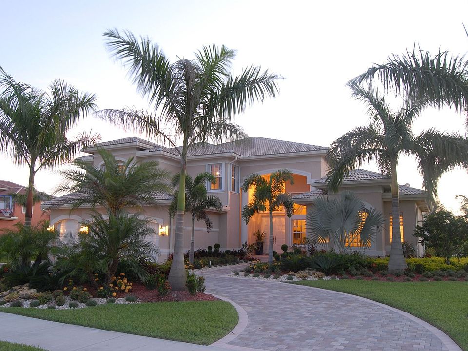 Exterior Front, Circular Drive