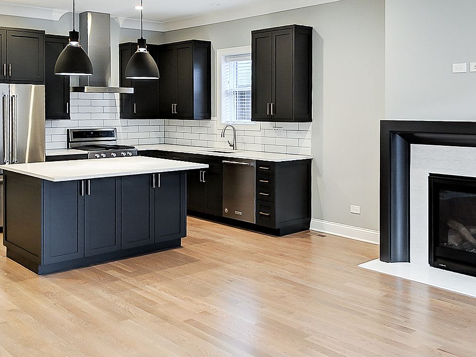 1st image of 2319 N Southport Ave #2S