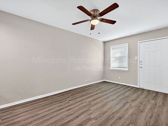 5th image of 816 S Crockett St APT 2