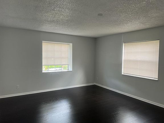 2nd image of 526 S Eola Dr