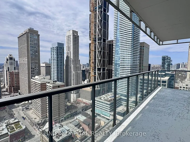 33 Charles St E #2807 — Photo 14