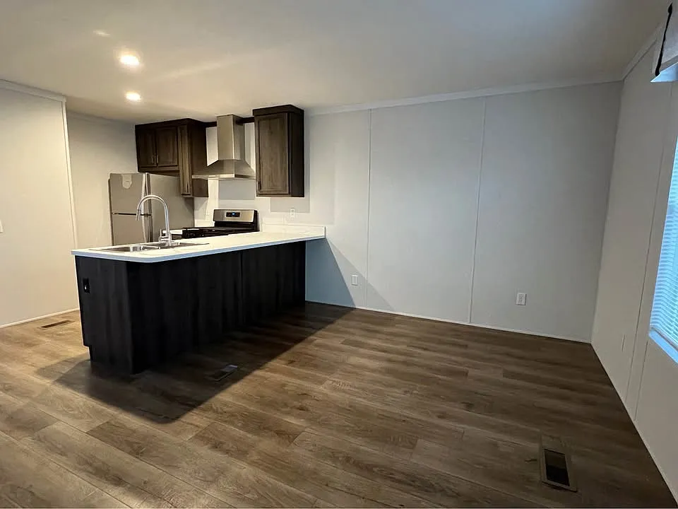 1 bed, 750 sqft, $879 — Photo 3