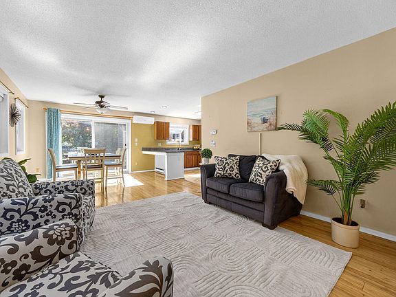 4th image of 65 Roundhouse Road UNIT 65