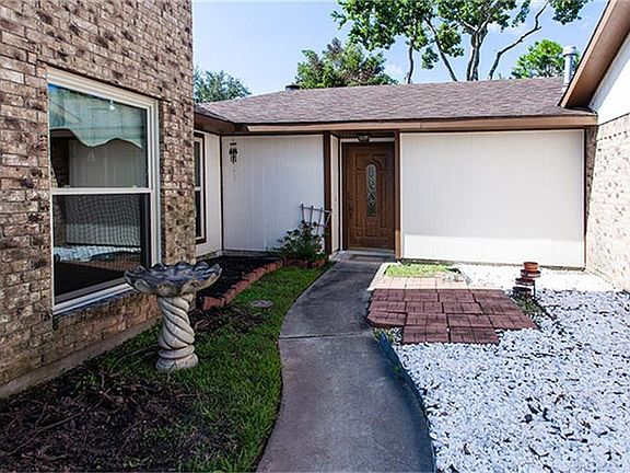 2nd image of 2826 Pickett Dr