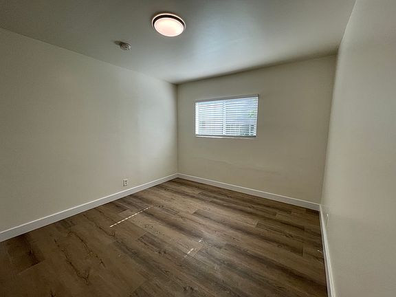 3rd image of 824 N Edinburgh Ave #824