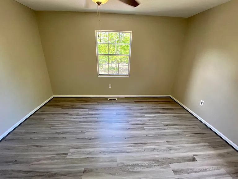 115 Ballenger Rd — Photo 8