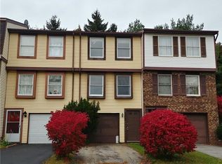 3213 Sherwood Dr, Walworth, NY 14568